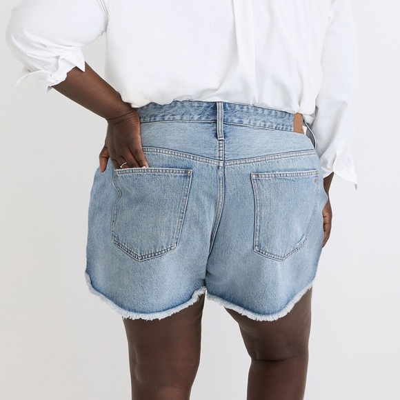 Madewell Plus Relaxed High Rise Raw Hem Denim Shorts Women’s Sz 16 - Picture 5 of 10